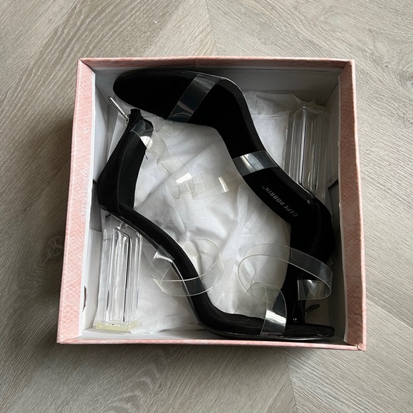 Cape Robbin Maria-7 Lucite Clear Perspex Block Heel Open Peep Toe Sandal Size 8 - Picture 10 of 12